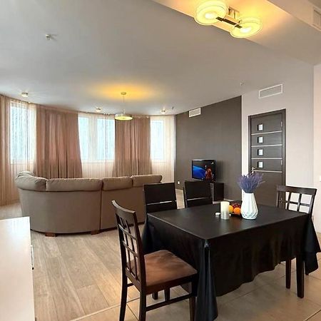 חארקיב Bright House On 23 Serpnya מראה חיצוני תמונה