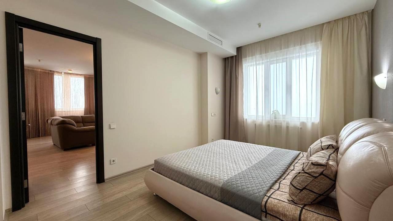 חארקיב Bright House On 23 Serpnya מראה חיצוני תמונה