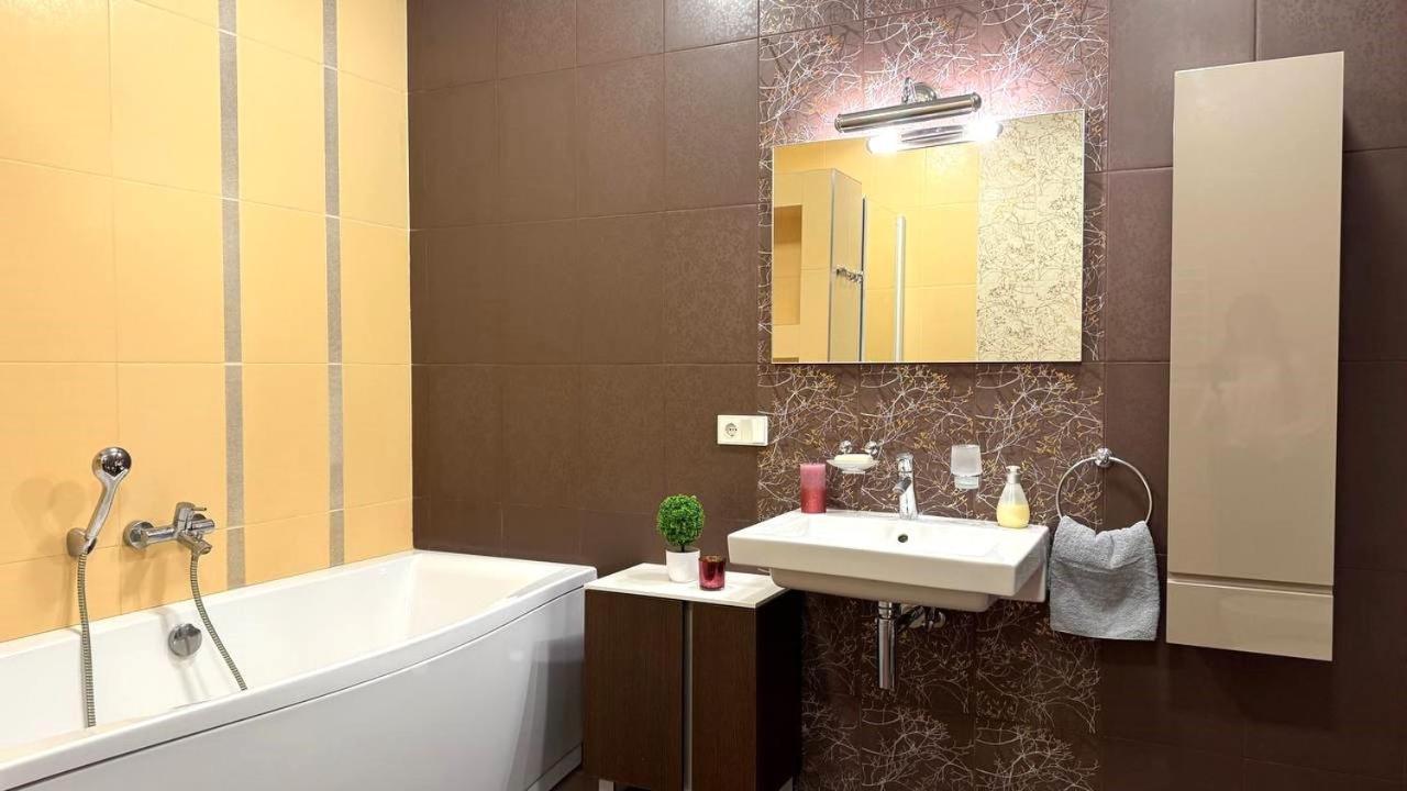 חארקיב Bright House On 23 Serpnya מראה חיצוני תמונה