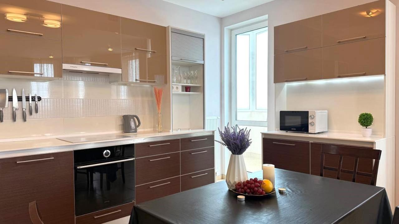 חארקיב Bright House On 23 Serpnya מראה חיצוני תמונה