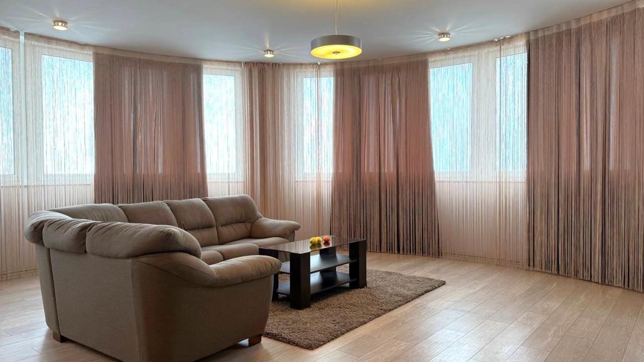 חארקיב Bright House On 23 Serpnya מראה חיצוני תמונה