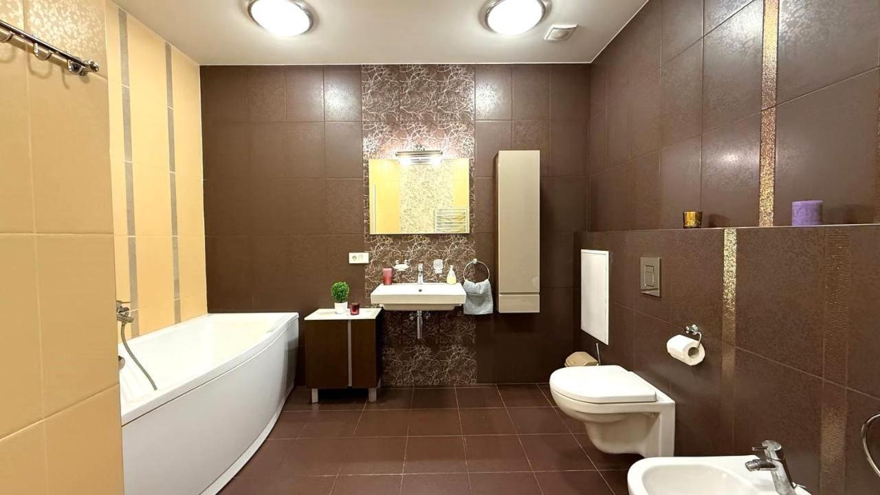 חארקיב Bright House On 23 Serpnya מראה חיצוני תמונה