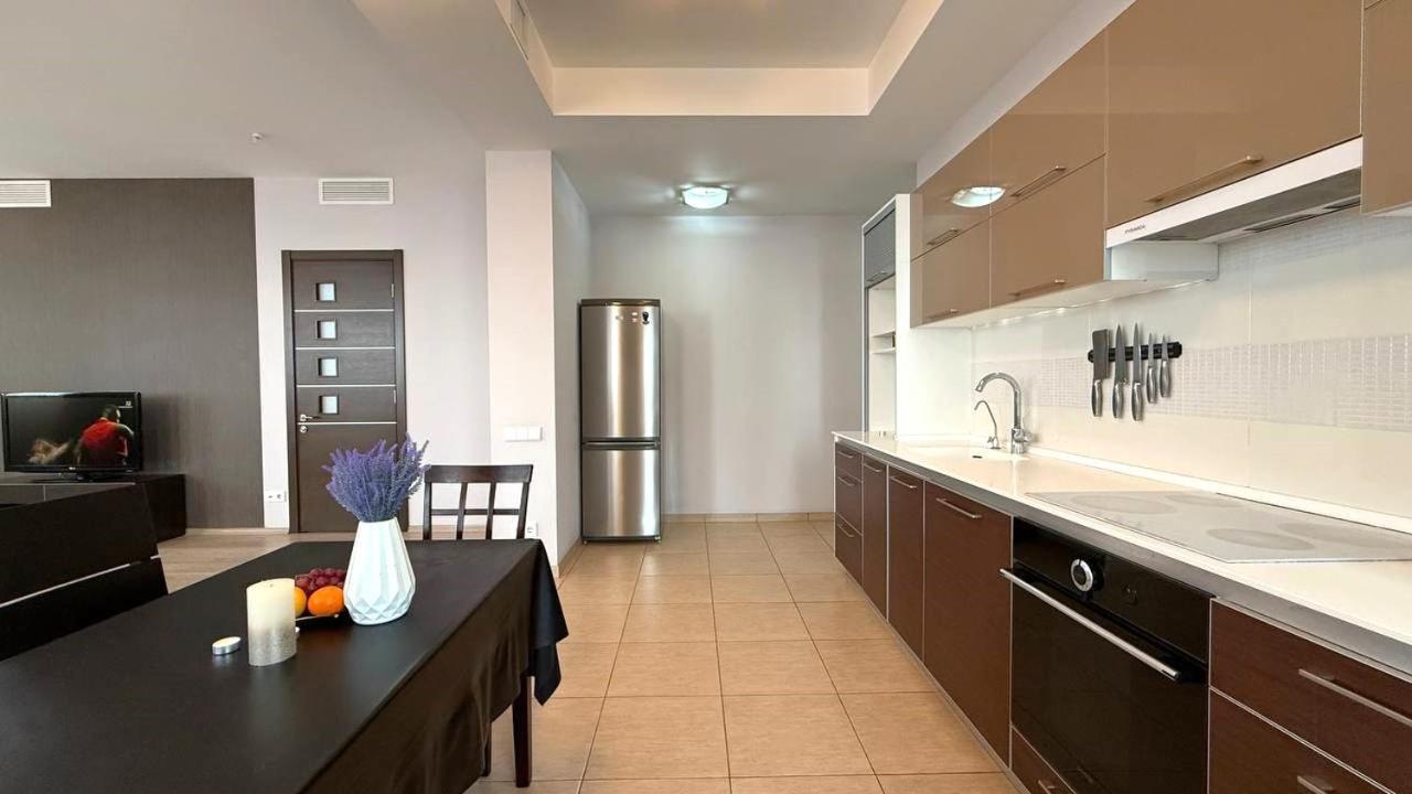 חארקיב Bright House On 23 Serpnya מראה חיצוני תמונה