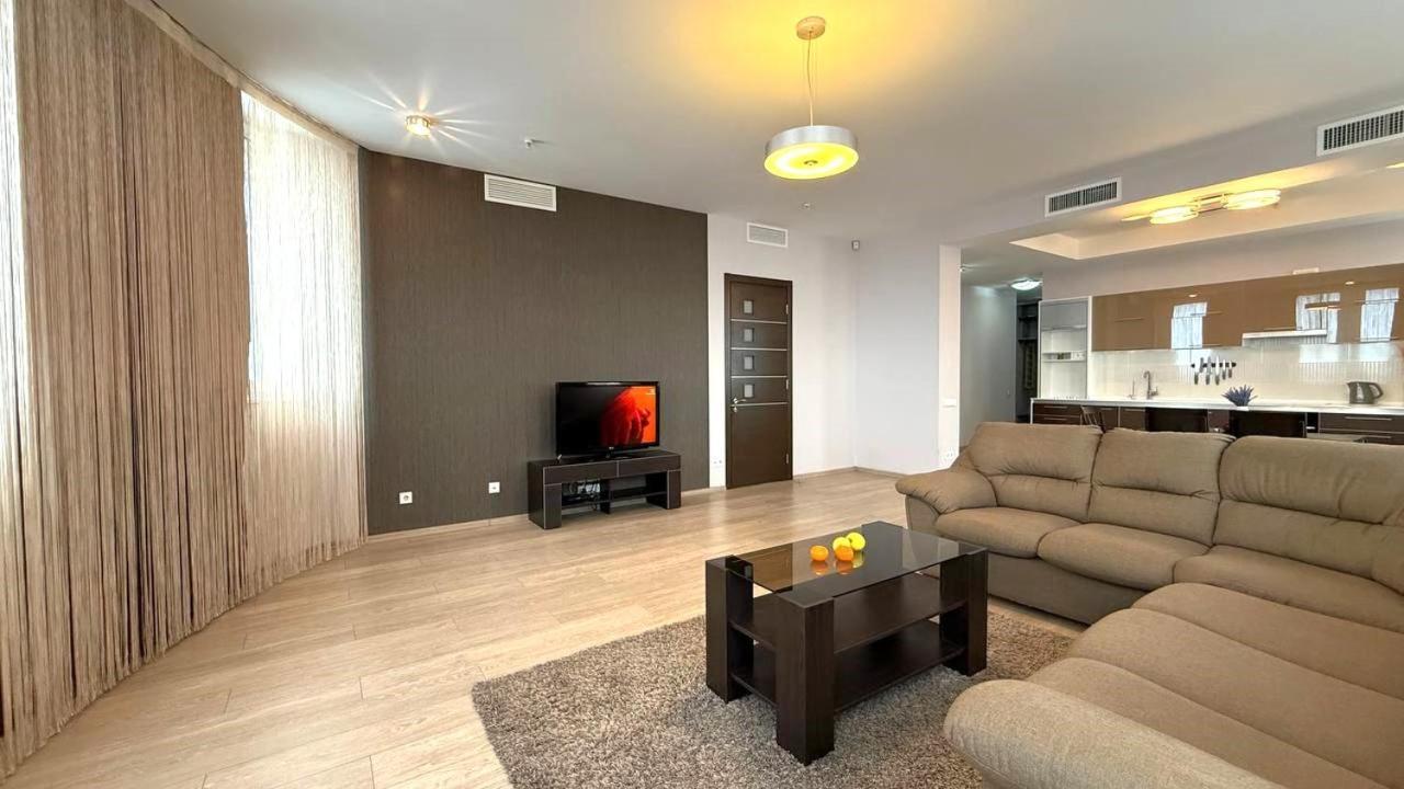 חארקיב Bright House On 23 Serpnya מראה חיצוני תמונה